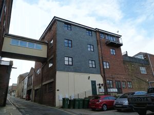 Photo 7- click for photo gallery